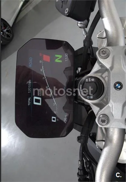 BMW F 900 R – Vista 6