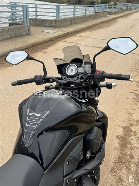 Kawasaki Z 750 – Vista 7