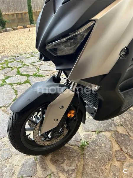 Yamaha XMAX 400 – Vista 4