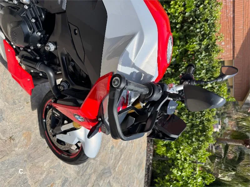 BMW F 900 R – Vista 3