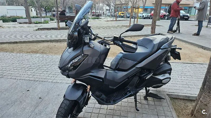 Honda ADV 350 – Vista 3