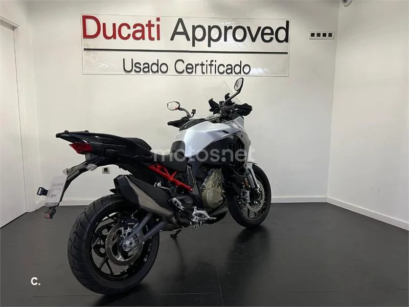 Ducati Multistrada V4 – Vista 3