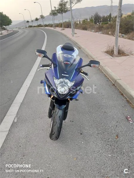 Suzuki GSX-R1000 – Vista 3