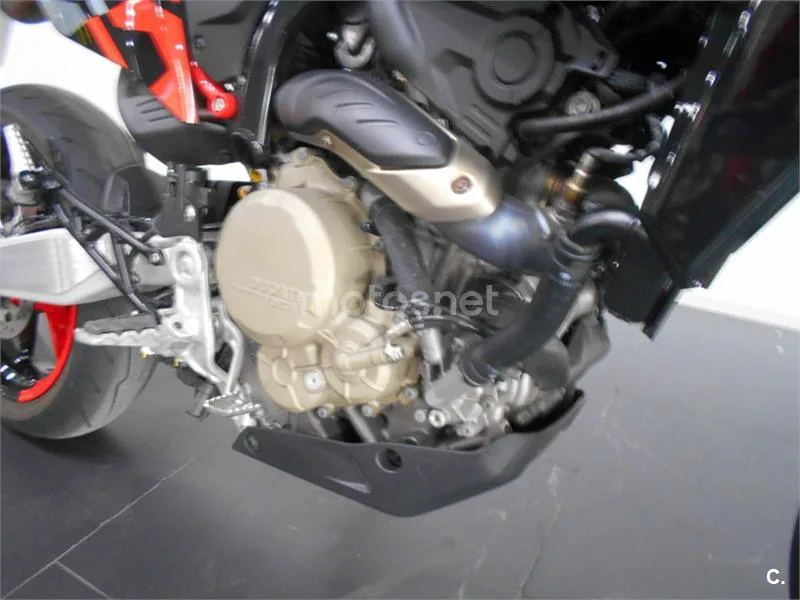 Ducati Hypermotard 698 Mono – Vista 5