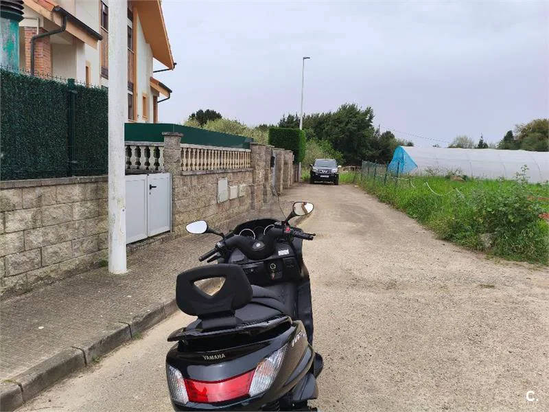 Yamaha YP Majesty 400 – Vista 4