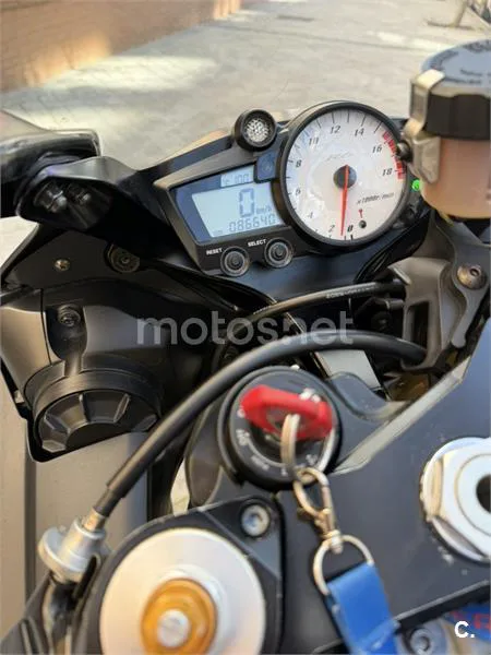 Yamaha R6 – Vista 7