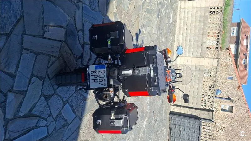 KTM 1090 Adventure – Vista 3