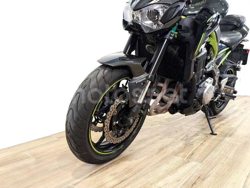 Kawasaki Z900 – Vista 6