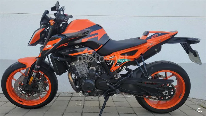 KTM 890 – Vista 3
