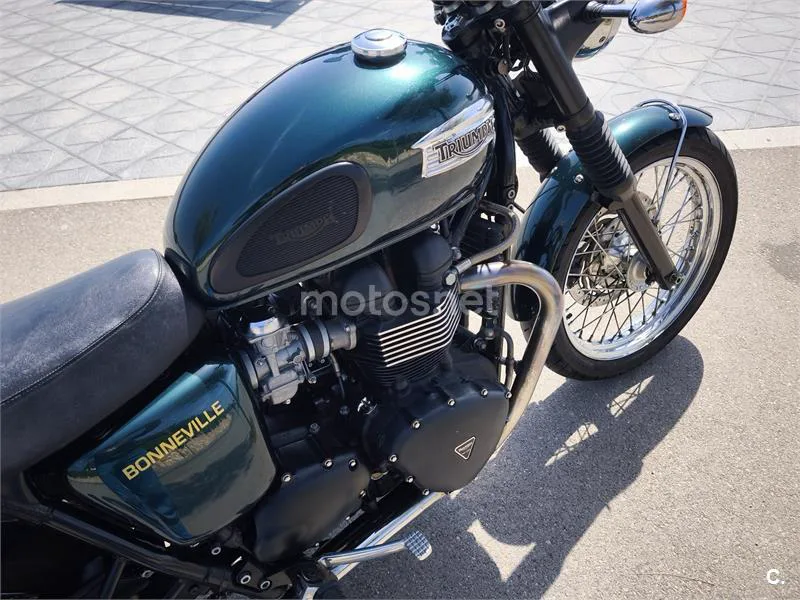 Triumph Bonneville T100 – Vista 7