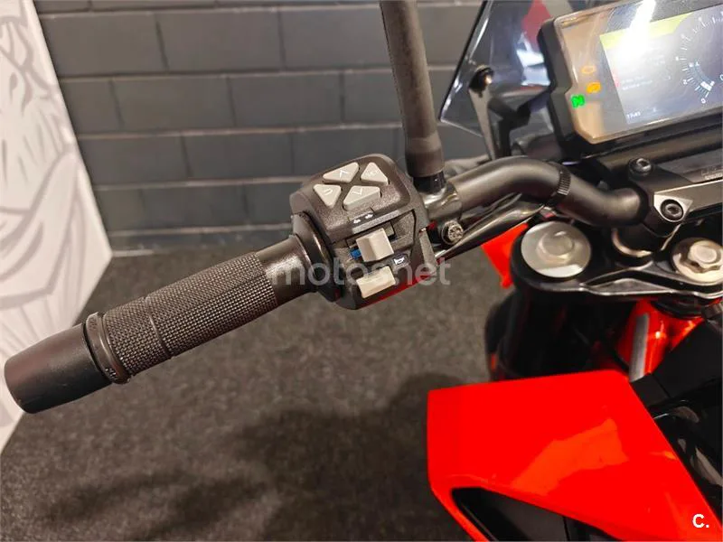 KTM 390 – Vista 9