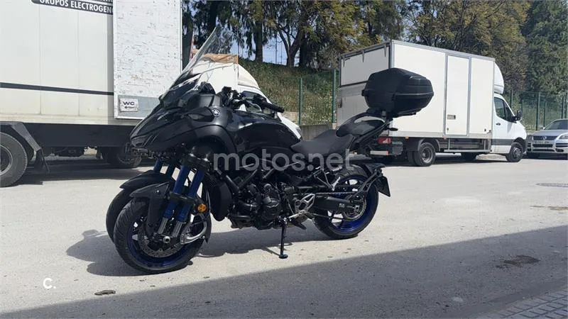 Yamaha Niken – Vista 2