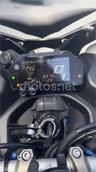 Yamaha Niken – Vista 3