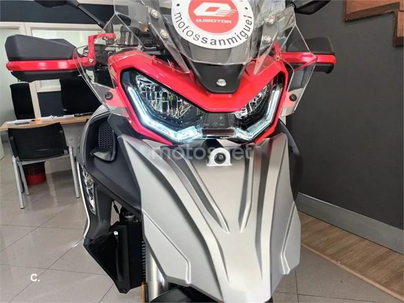 QJ Motor SRT 900 SX – Vista 5