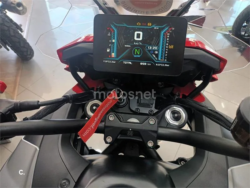 QJ Motor SRT 900 SX – Vista 7