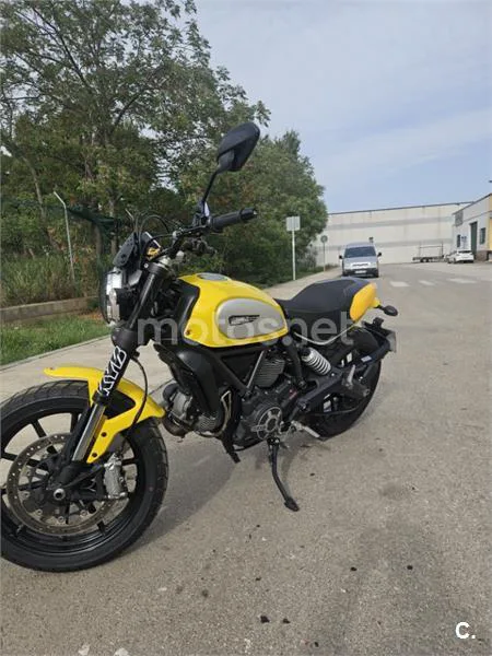 Ducati Scrambler – Vista 2