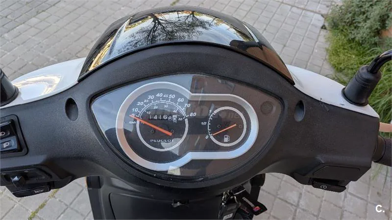 Peugeot TWEET 50 – Vista 2