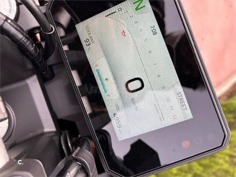 Yamaha MT-07 – Vista 13