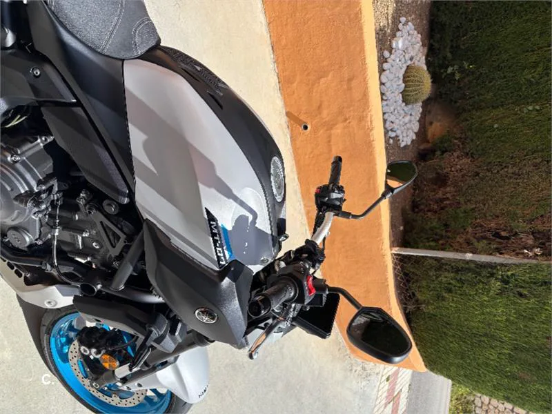 Yamaha MT-07 – Vista 9
