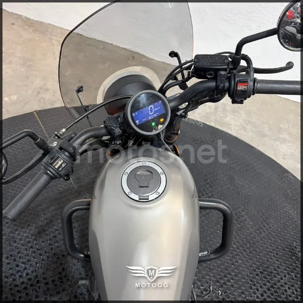 Honda CMX 500 Rebel – Vista 8