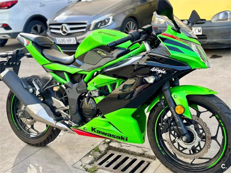 Kawasaki Ninja 125 – Vista 2