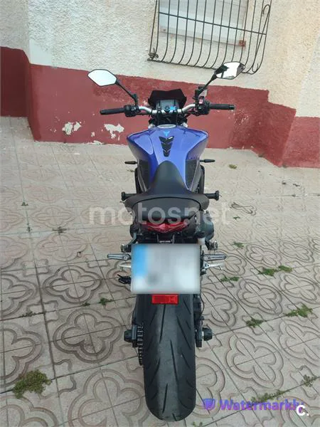 Yamaha MT-09 – Vista 13