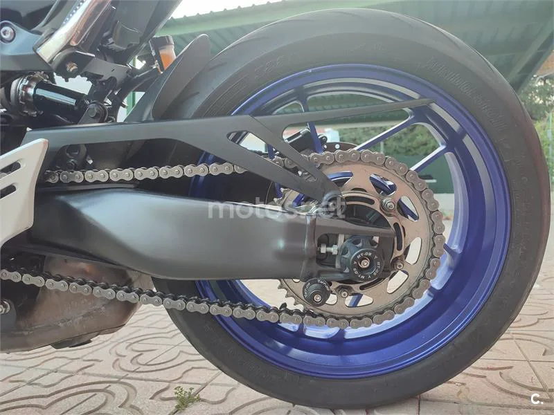 Yamaha MT-09 – Vista 7