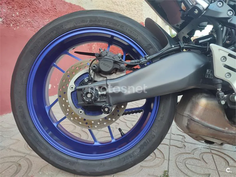 Yamaha MT-09 – Vista 9