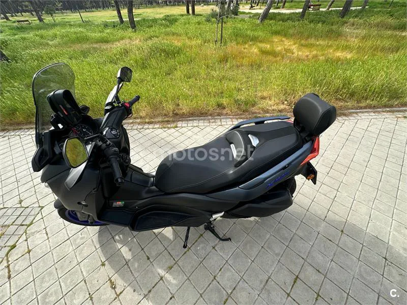 Yamaha XMAX 300 – Vista 11