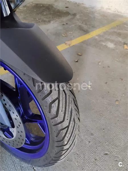 Yamaha XMAX 300 – Vista 6