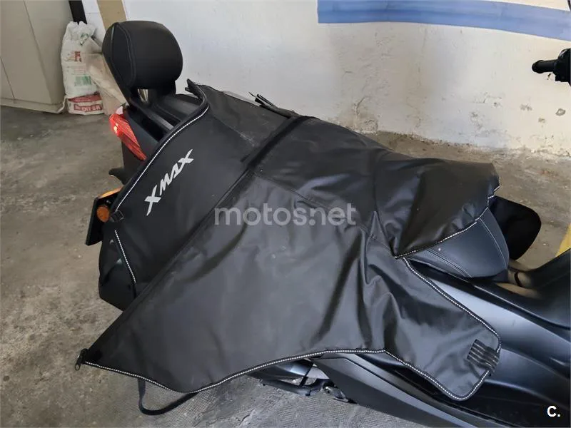 Yamaha XMAX 300 – Vista 7