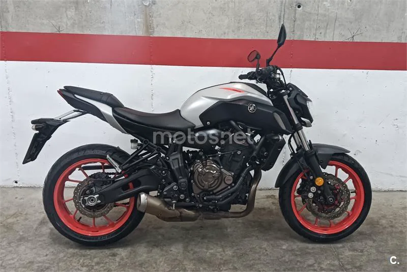 Yamaha MT-07 – Vista 5