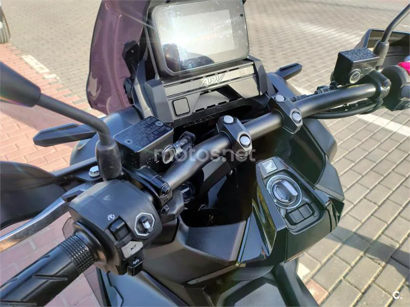 Honda ADV 350 – Vista 12