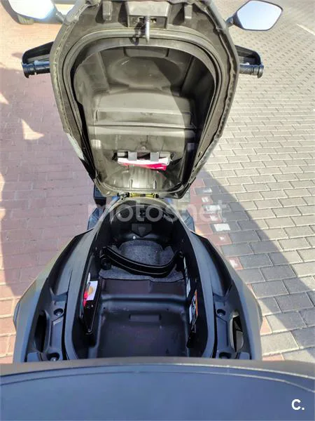 Honda ADV 350 – Vista 7