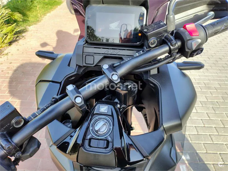 Honda ADV 350 – Vista 9