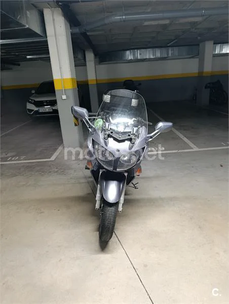 Yamaha FJR 1300 – Vista 3