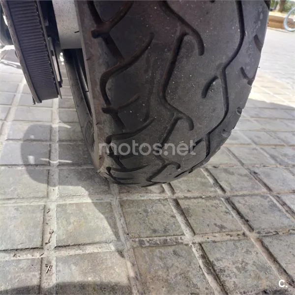 Kawasaki VN 900 CUSTOM – Vista 6