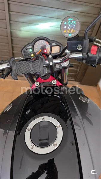 Suzuki Gladius 650 – Vista 6