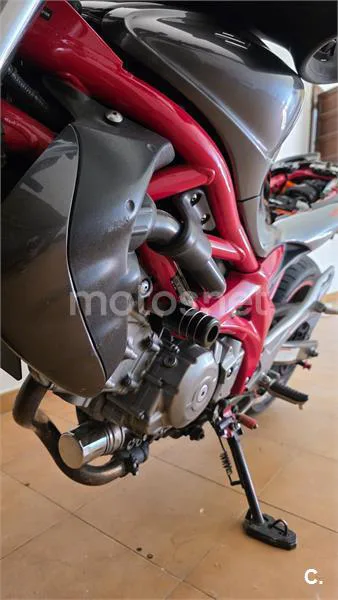 Suzuki Gladius 650 – Vista 10