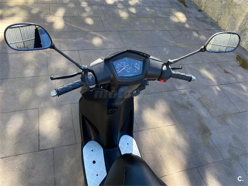 Peugeot KISBEE 50 – Vista 11