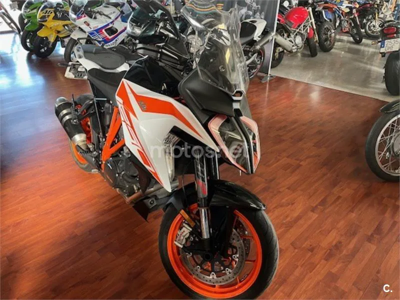 KTM 1290 Super Duke GT – Vista 7