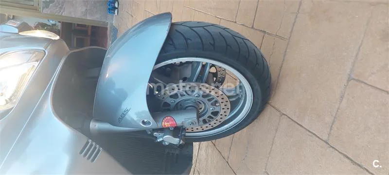 Suzuki Burgman 650 Executive – Vista 8