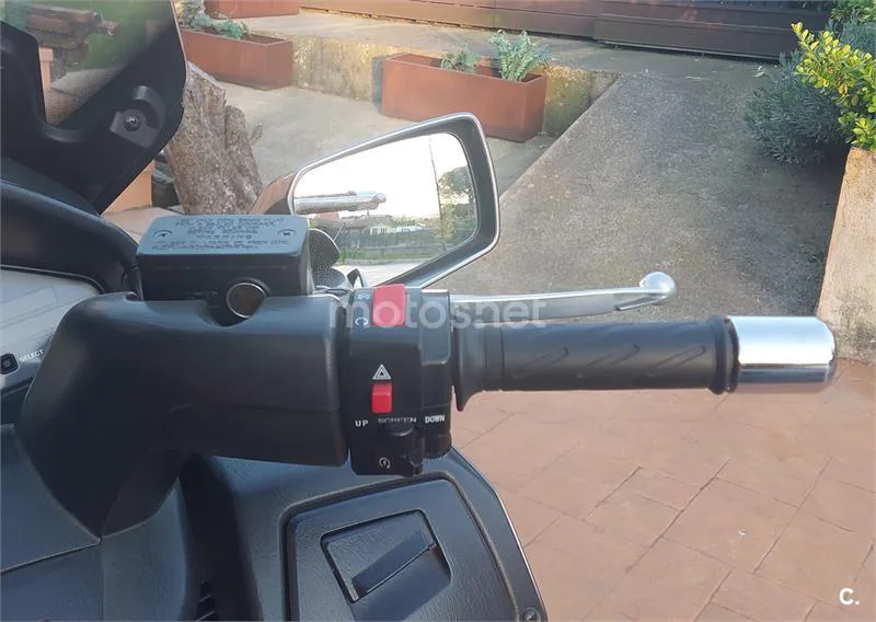 Suzuki Burgman 650 Executive – Vista 10