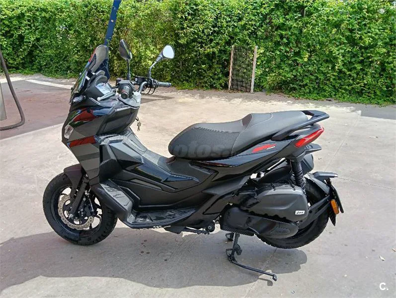 Aprilia SR GT 200 – Vista 4