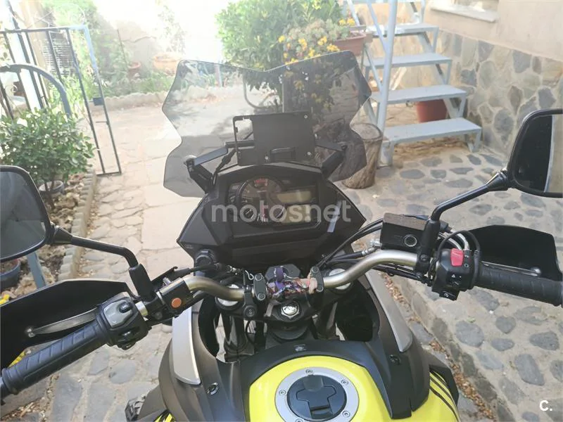 Suzuki V-Strom 650 XT – Vista 7