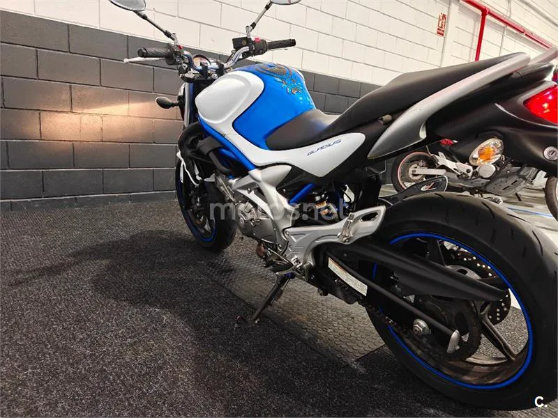 Suzuki SFV 650 Gladius – Vista 6