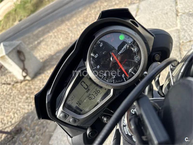 Triumph Street Triple 765 – Vista 2