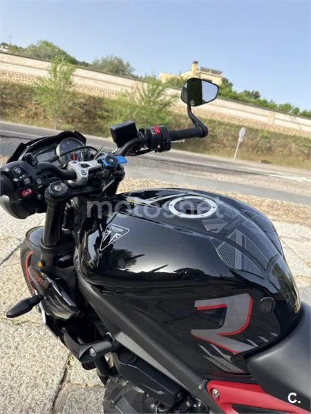 Triumph Street Triple 765 – Vista 4