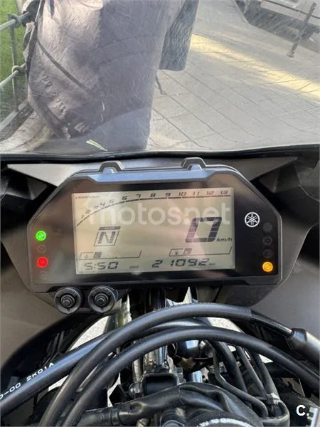 Yamaha R3 – Vista 2