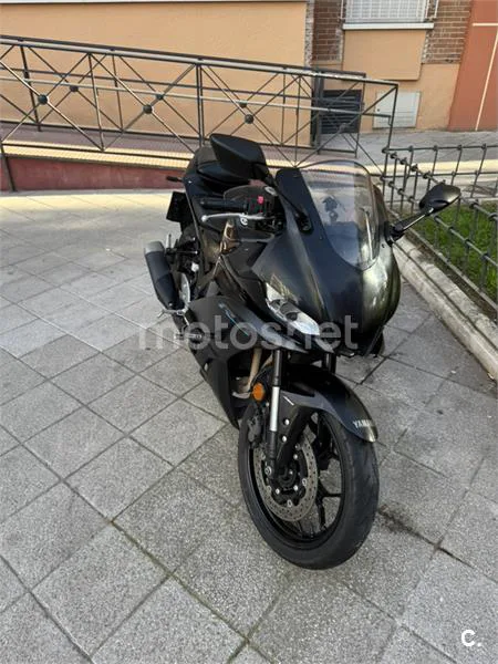 Yamaha R3 – Vista 6